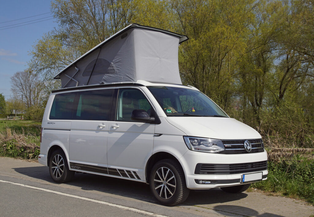 Volkswagen VW California 6.1 / T6 Beach Camper in weiß